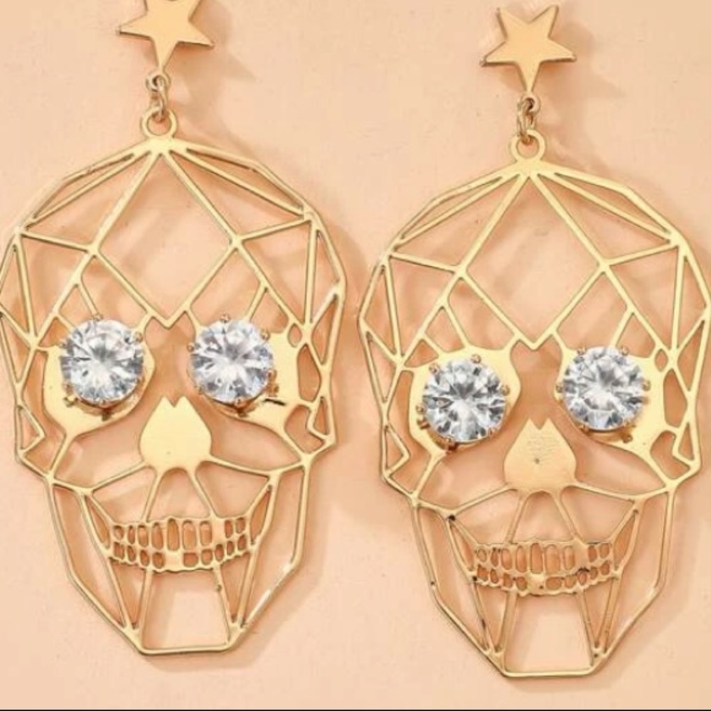 Skull earrings